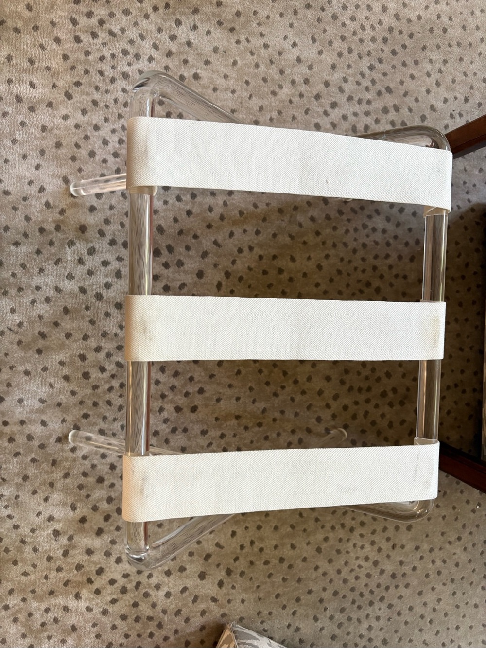 Lucite/Acrylic MCM luggage stand foldable - Picture 5 of 6